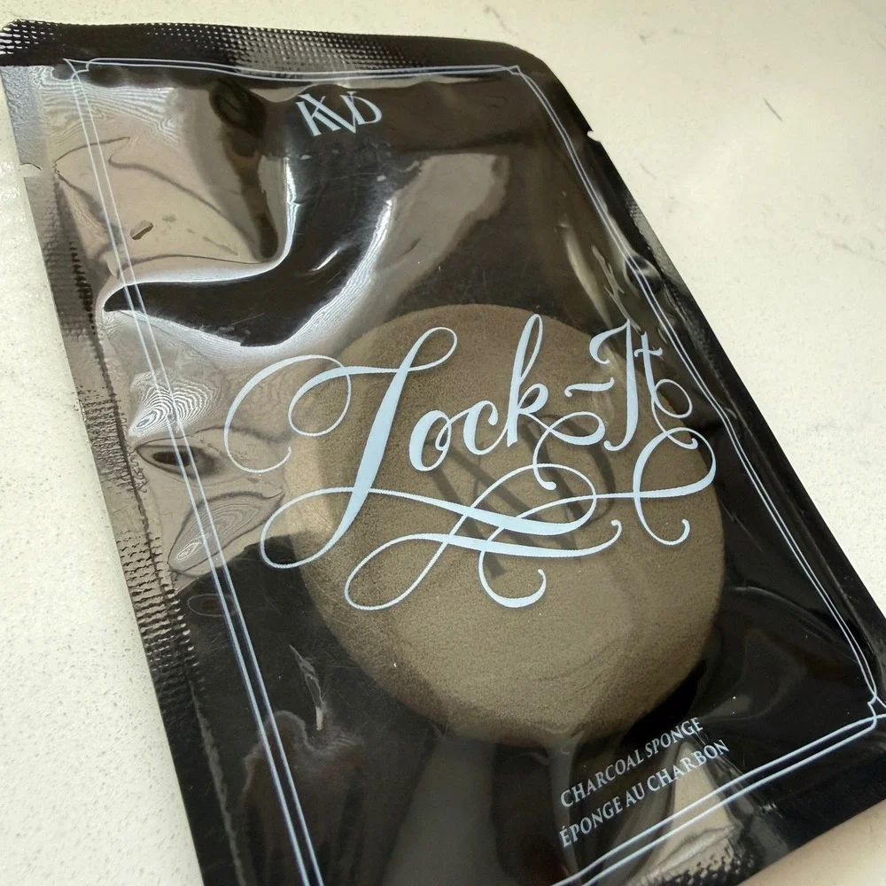 KVD Beauty Kat VonD Lock-It Charcoal Makeup Sponge Blender Applicator New Sealed